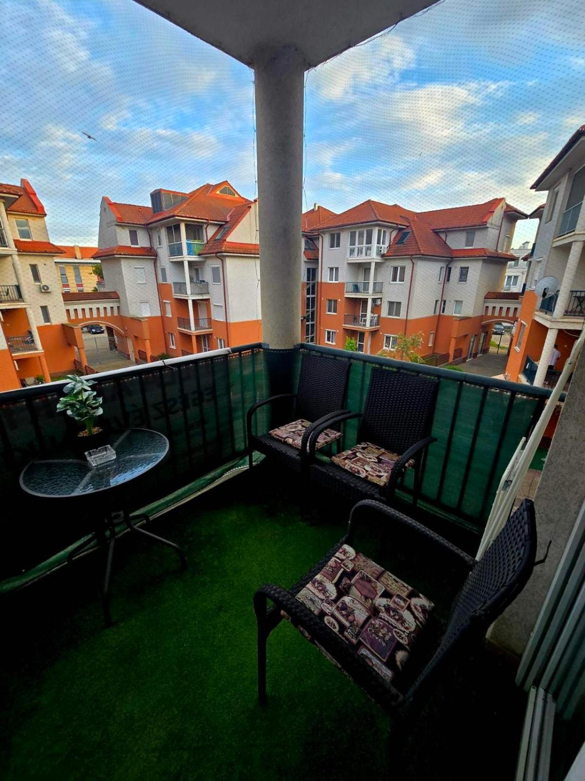 Tilla Apartman Гайдусобосло Екстер'єр фото