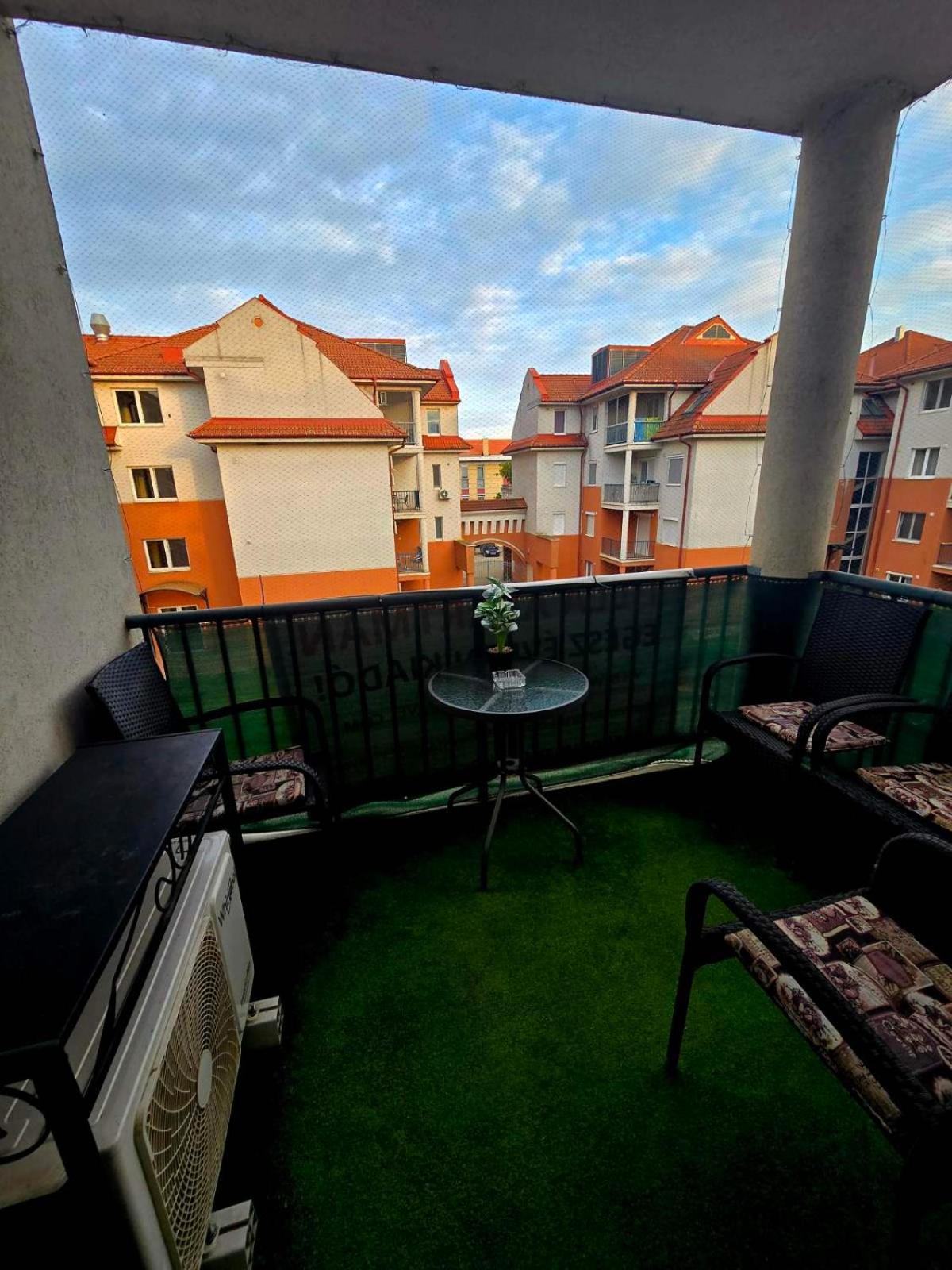 Tilla Apartman Гайдусобосло Екстер'єр фото